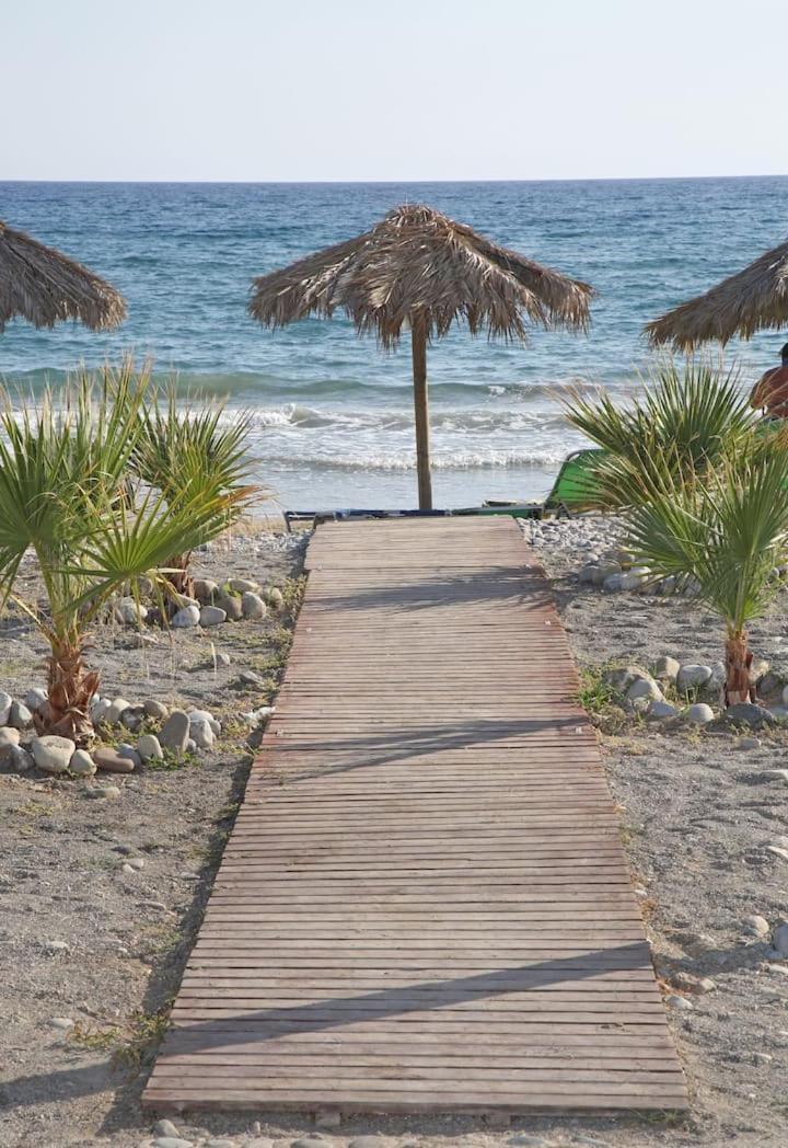 Gialos Breeze - 30 Meters From Sandy Makrýgialos